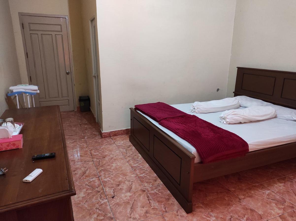 Hotel Randik Sekayu Экстерьер фото